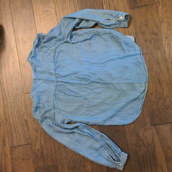Banana Republic size small blue denim top - Picture 3 of 3
